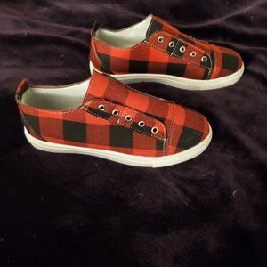 NWOT Plaid Sneakers sz 9
